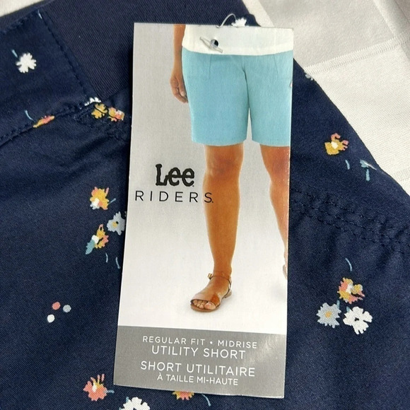 Mid rise,utility shorts .Comfy cotton shorts,floral, blue, elastic waist,pockets - Picture 1 of 16